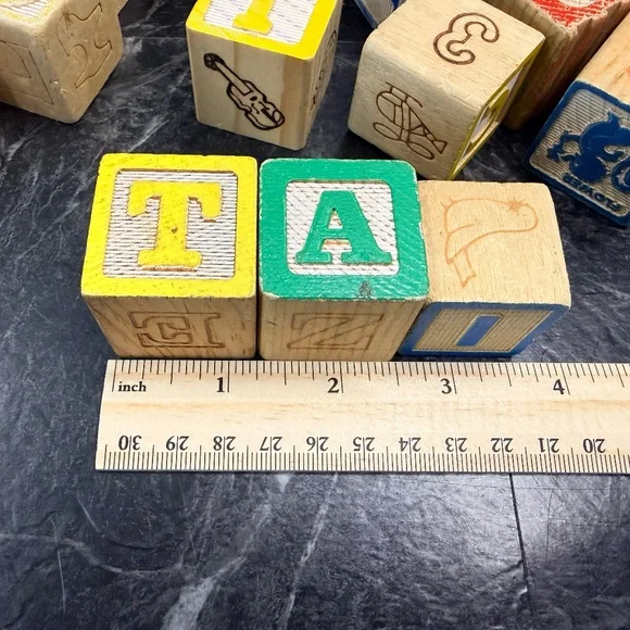 Vintage Wooden Blocks (131 Total Blocks) - Picture 4 of 15